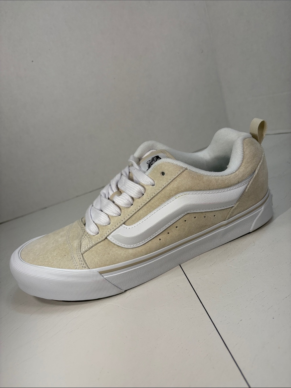 NWT Vans KNU Skool Skateboard Shoes Pig Suede in Oatmeal Tone Men’s 10 - Picture 2 of 10
